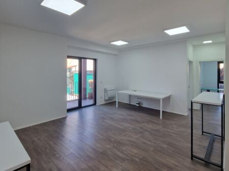 For rent Business Environment 2+1 Kavajes Street, Tek Garden Building ID 5312