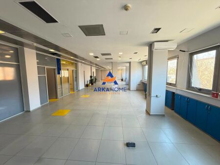 UFFICIO IN AFFITTO 916M2 "IN VIA KAVAJES" 16.000 EURO