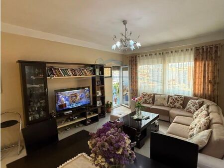 Shitet, Apartament 3+1, Unaza e Re