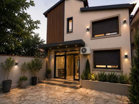  2-STORY BUILDING WITH YARD FOR SALE | DIBRËS STREET – NEAR QSUT IDEAL FOR Boutique Hotel /Airbnb / Booking Apartments