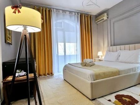 Rruga  e Kavajes Jepet 1+1 me qera Apartament  