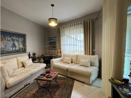 SHITET APARTAMENT 2+1 ISH PARKU