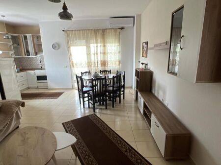 Appartamento arredato 1+1 in affitto, zona Fresku vicino alla via Dalip Topi