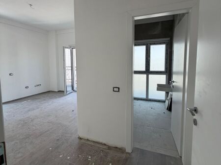 🏡 APARTMENT 3+1 + 2 TOILETS FOR SALE – TIRANA PORTA E RE, SAUK
