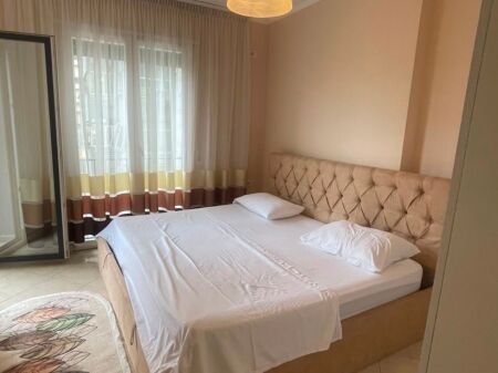 Apartament me qera 1+1 Stacioni i Trenit