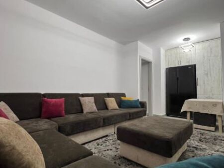 Super Apartament 2+1 me Qera Rruga e Elbasanit, Prane Kryqezimit  ID 5323