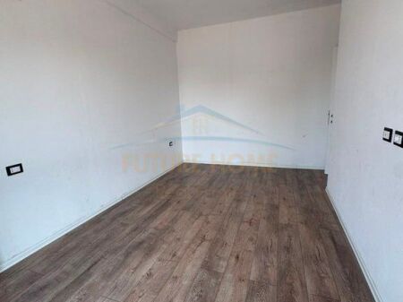 Shitet, Apartament 3+1+2, Kompleksi Ndregjoni, Rruga Jordan Misja