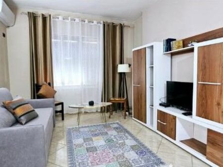 Apartment 1+1 for rent – Kavajës Street, Only 5 minutes from the center !