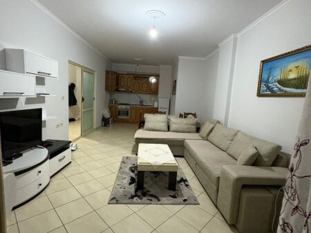 Shitet Apartament 1+1 – Zona Albano Romina, Vlorë