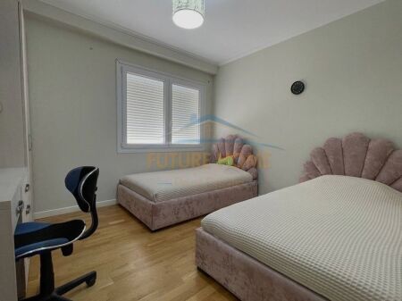 Shitet, Apartament 3+1+2+Post Parkimi, Kopshti Botanik 360,000 €    36,000,000 Lekë