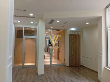 LOCALE COMMERCIALE IN VENDITA 34 M2 A MYSLYM SHYRI 165.000 EURO