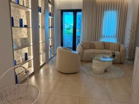 🏢 LOCALE UFFICIO IN AFFITTO – SQUARE 21, VIA KAVAJËS