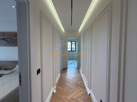 SHITET APARTAMENT 2+1 RRUGA KAVAJES PRANE PALLATIT ME SHIGJETA