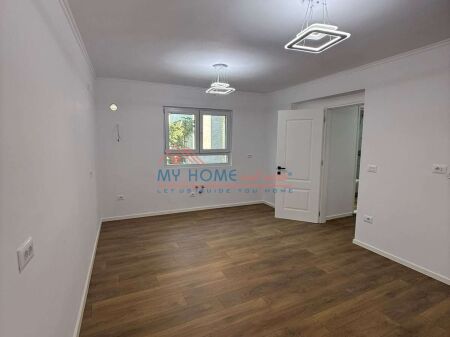 Apartament 1+1 ne shitje Xhamllik Tirane