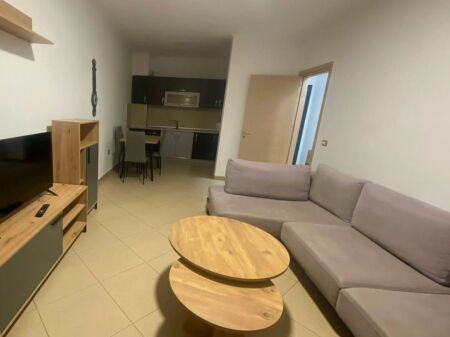 Affitto | Apartament 1 + 1 | Yzberisht | 400 €/mese