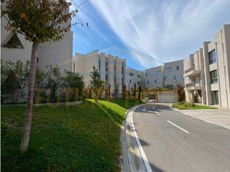 Rent, 3-Storey Villa, "Green Valley" Complex, Dry Lake, Tirana