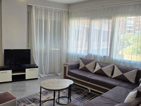 Apartament 1+1 me qira tek Xhamia, Kopshti Botank