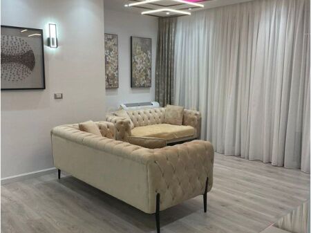 RR. E BARRIKADAVE, APARTAMENT 2+1+PARKIM PER QIRA 1,200 € /Muaj
