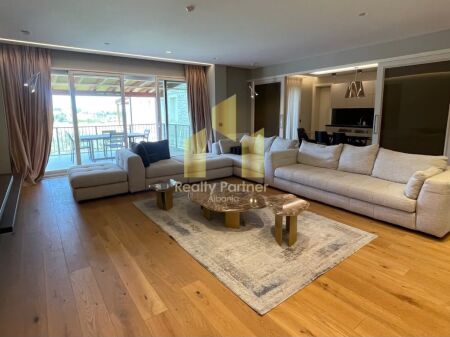 ✨ PRONË PREMIUM ME QIRA | SECRET GARDEN RESIDENCE ✨ 🏡 2+1 + 2 TUALETE | 196 m² | KATI 1 | POST PARKIMI