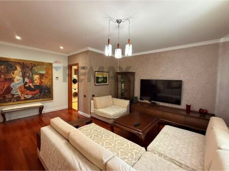 Apartment 3+1 for Rent in Bllok