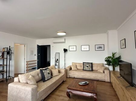 Affitto | Apartament 1 + 1 | QENDER — Rruga Mine Peza | 750 €/mese