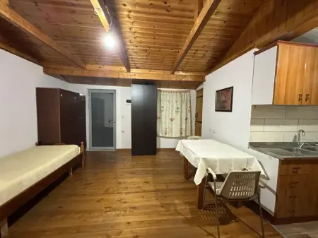 GARSIONERE 25000 LEKE.ASTIR