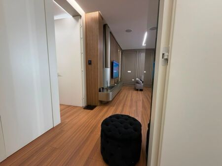 Condominio/Appartamento - In Vendita - Piazza 21, Tirana