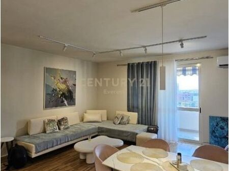 RRUGA FORTUZI, APARTAMENT 2+1 PER QIRA