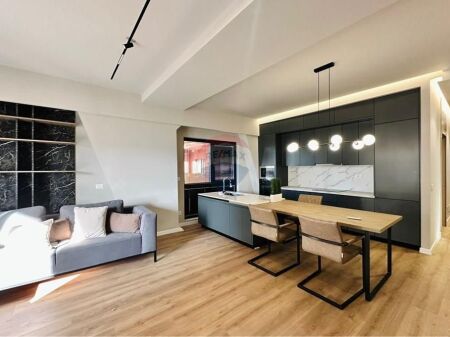 Apartament 2+1+2, Tirana Garden Building