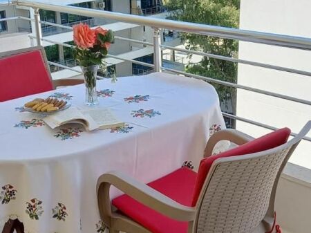 1+1 APARTMENT FOR LONG-TERM RENT – LUNGOMARE, VLORË
