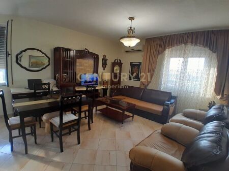 Apartament 2+1 për Shitje pranë Amerikan 3, Yzberisht!