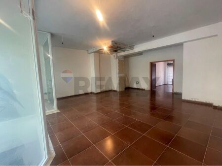 🏢 SHOP FOR RENT NEAR JUMBO – VLORË