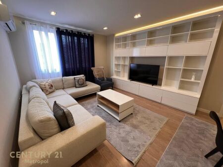 Japim me qira apartament 3+1+2 te Kompleksi Prestige! 1,081 € /Muaj 100,000 Lekë /Muaj