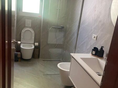 Apartament 1+1, Rruga e Durresit!