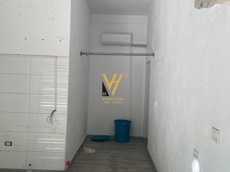 BUSINESS PREMISES 25 M2 FOR RENT ON BARDHYL STREET 69,000 LEKE
