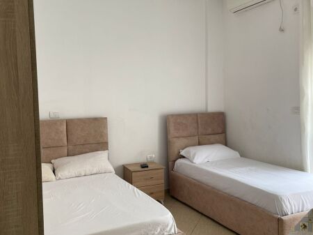 🏡 DHOMË ME QIRA – Plazh, Durrës