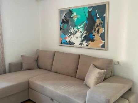  JEPET ME QIRA | APARTAMENT 1+1 – QENDËR TIRANË