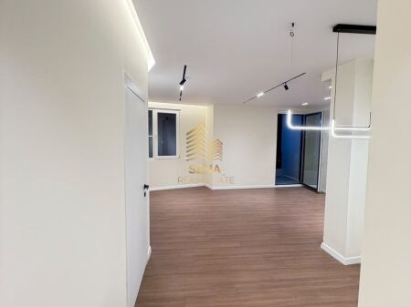 For sale, Apartment 2+1+balcony, Ali Demi-Near Shkoza Roundabout, 19,000,000 Lek