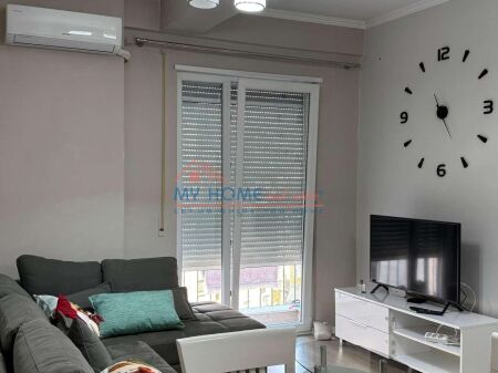 Appartamento 1+1 in Affitto a Brryli Tirana
