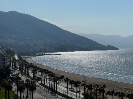 Apartament 2+1 në shitje në Lungomare Vlorë