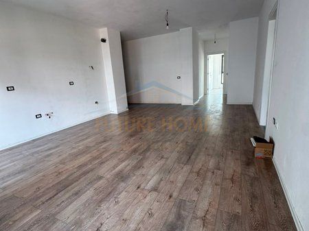 For sale, Apartment 3+1+2, Ndregjoni Complex, Jordan Misja Street