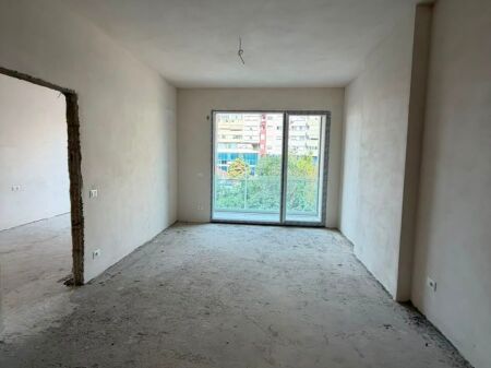 APARTAMENT NE SHITJE 1+1 ISH FUSHA AVIACIONIT