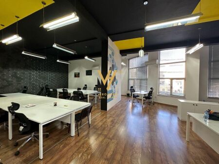 UFFICIO 180 M2 IN AFFITTO IN VIA SAMI FRASHERI, BLOK 320.000 LEKE