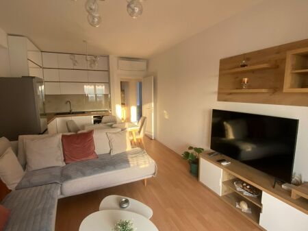 Affitto | Apartament 2 + 1 | Rruga 5 Maji | 650 €/mese