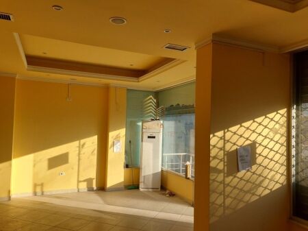 In vendita,Locale commerciale, Fresk, 100.000 Euro