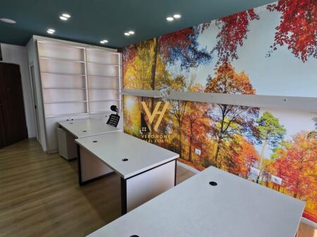 UFFICIO DI 75 M2 IN AFFITTO IN VIA KAVAJES 1.200 EURO