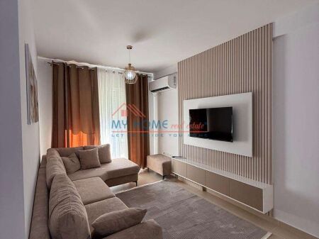 Apartament 2+1 me qira tek Tregu Elektrik Tirane