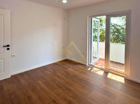 Apartament 1+1 për Shitje – Xhamllik, Tiranë