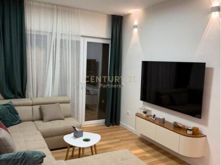 APARTAMENT 1+1 ME QIRA – PAZARI I RI