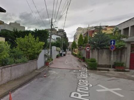 Apartament 2+1 për shitje në rrugën Vace Zela, Tiranë    ID 5340